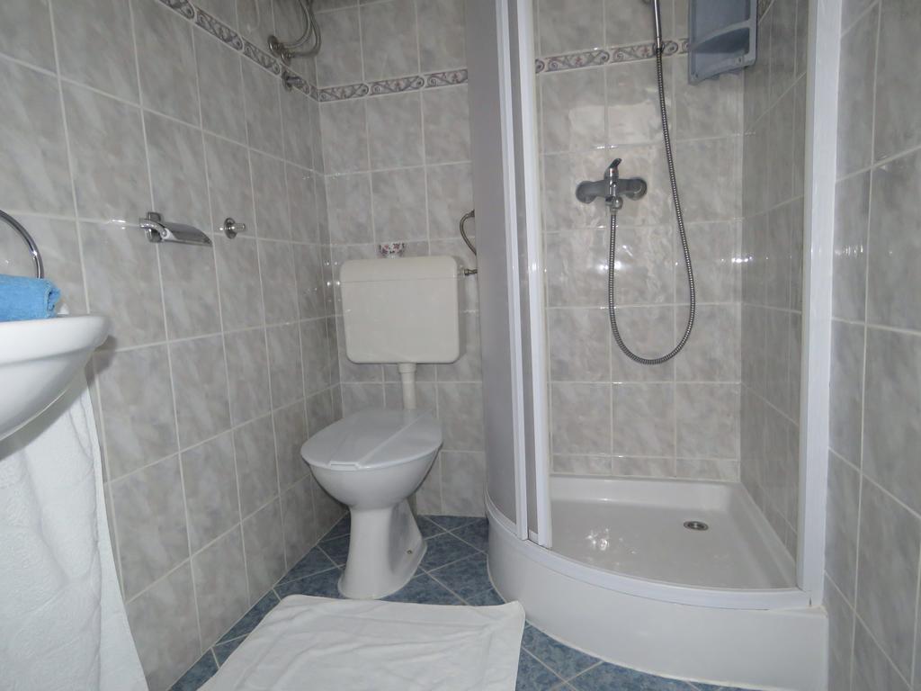 Apartments Villa Urbajs เวอร์ซาร์ ภายนอก รูปภาพ
