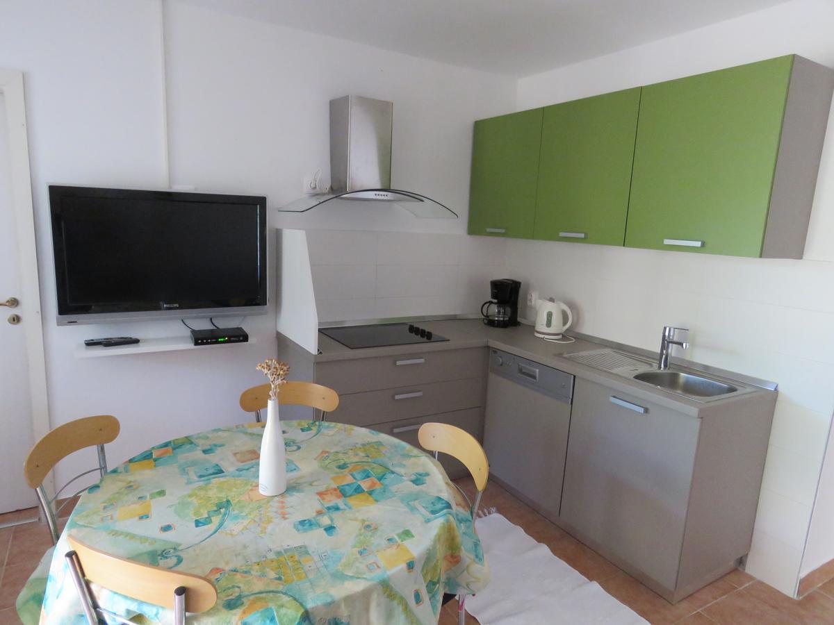 Apartments Villa Urbajs เวอร์ซาร์ ภายนอก รูปภาพ