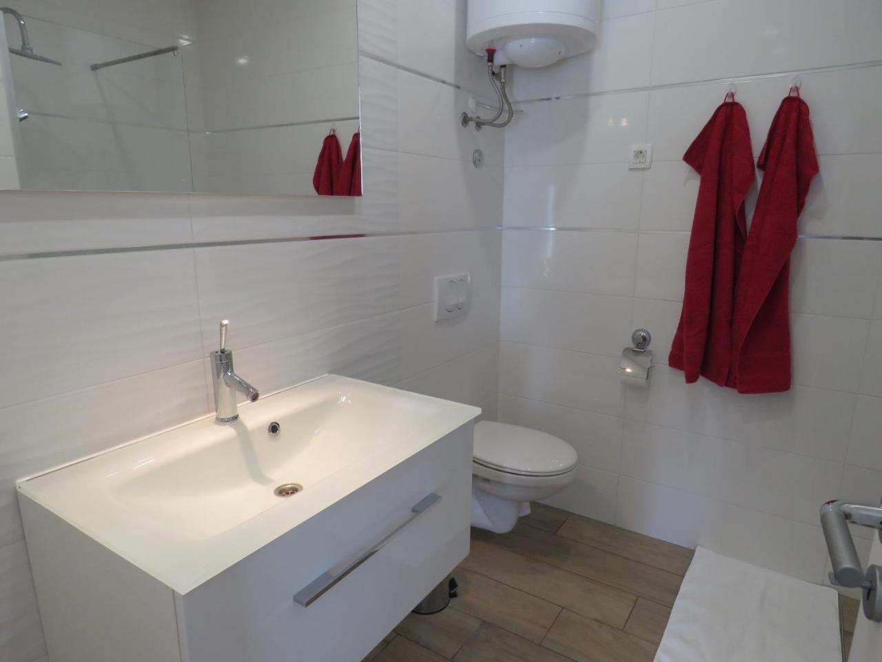 Apartments Villa Urbajs เวอร์ซาร์ ภายนอก รูปภาพ