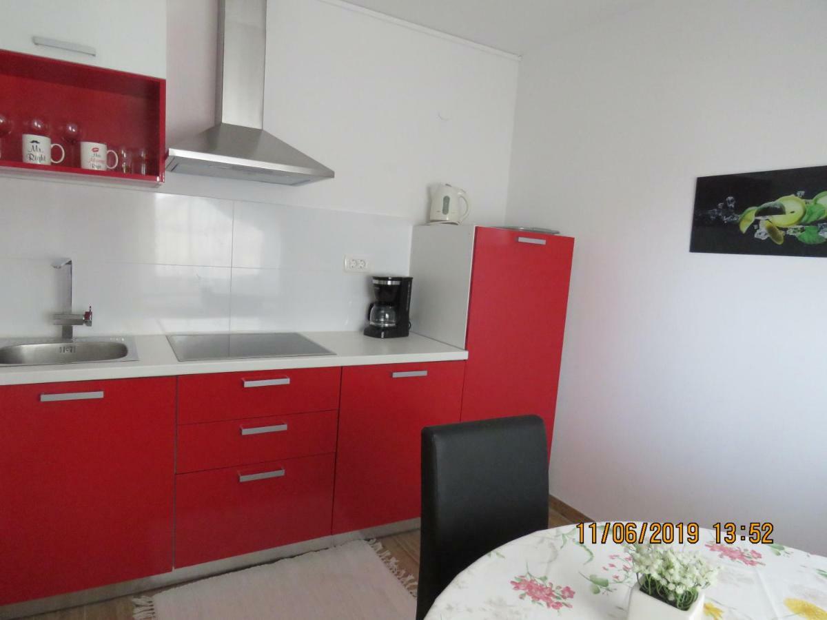 Apartments Villa Urbajs เวอร์ซาร์ ภายนอก รูปภาพ